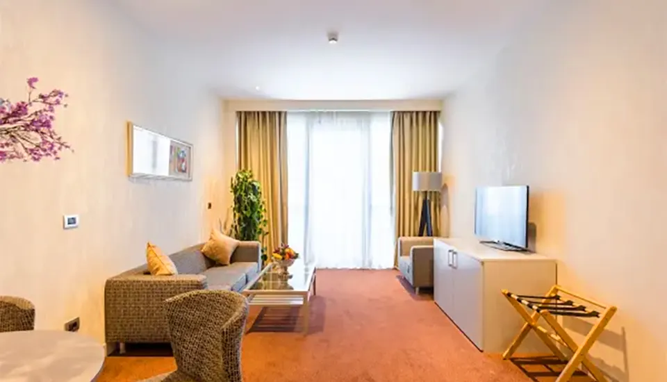 هتل گرند گلوریا باتومی